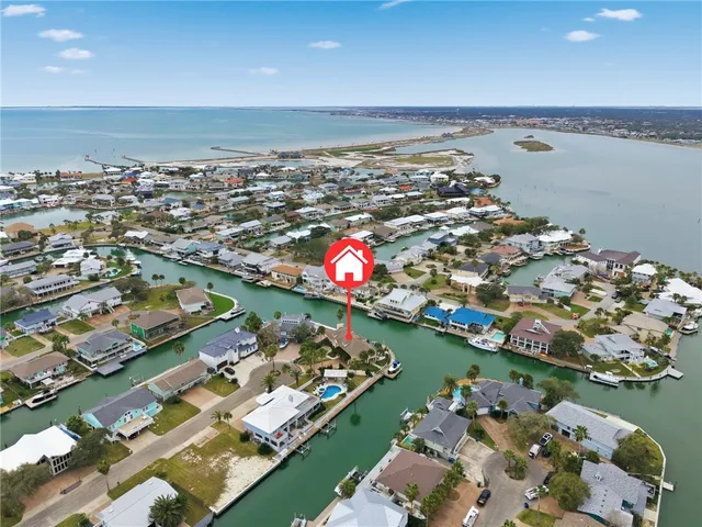 $1,950,000 | 25 Luau Lane, Rockport, TX 78382