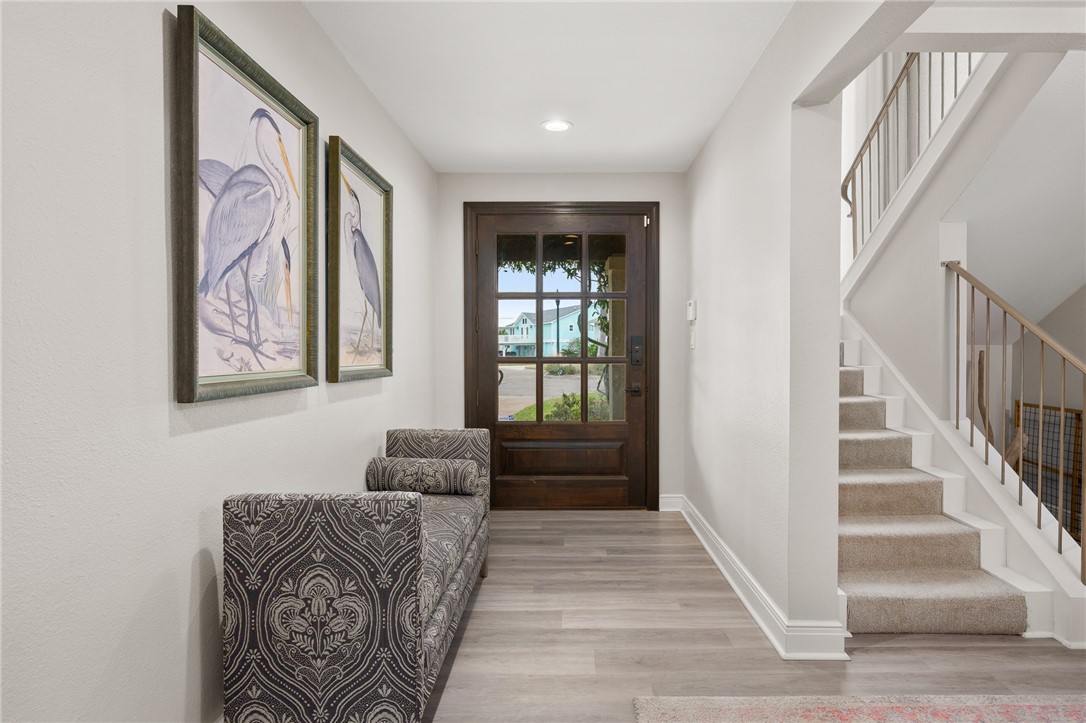 25 Luau Lane Rockport, TX 78382 - Photo 4 of 39