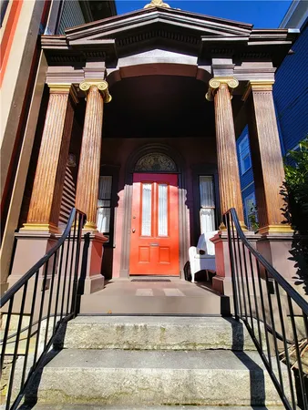 $5,000 | 92 Pelham Street, Unit 1, Newport, RI 02840