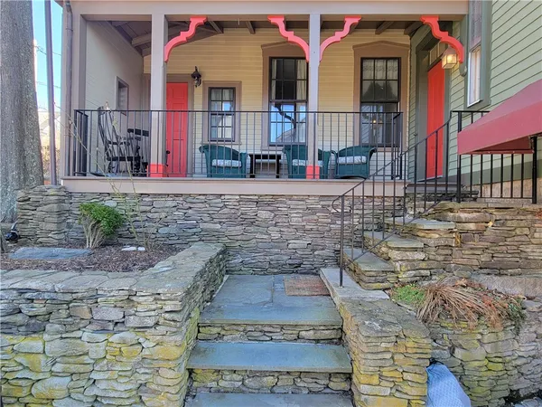 $5,000 | 92 Pelham Street, Unit 1, Newport, RI 02840