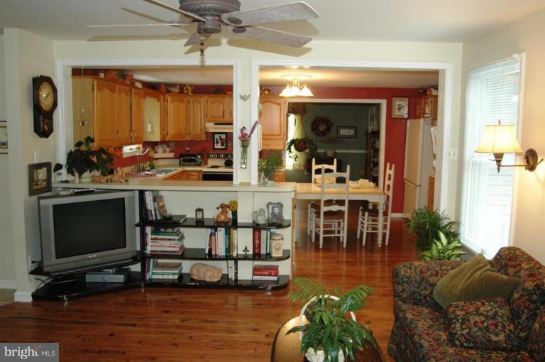 6050 Old Bust Head Road Broad Run, VA 20137 - Photo 2 of 12 Kitchen