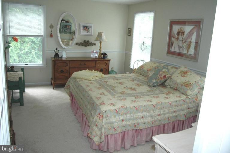 6050 Old Bust Head Road Broad Run, VA 20137 - Photo 6 of 12 Master Bedroom