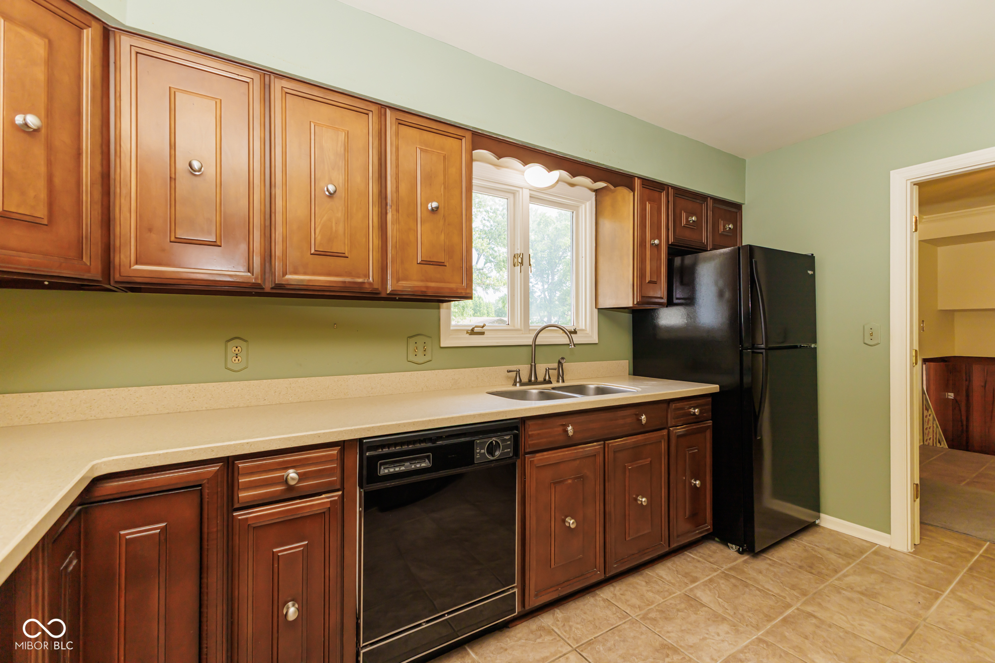 3219 Greenbriar Road Anderson, IN 46011 - Photo 3 of 50