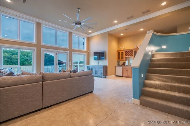 $1,299,000 | 825 Grand View Drive, Sunrise Beach, MO 65079