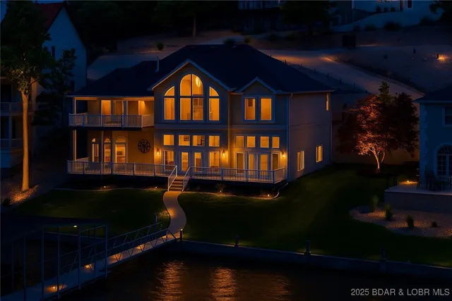 $1,299,000 | 825 Grand View Drive, Sunrise Beach, MO 65079