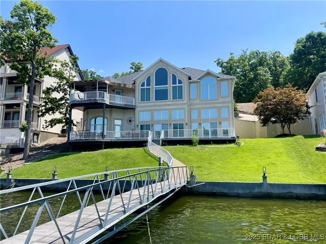 $1,299,000 | 825 Grand View Drive, Sunrise Beach, MO 65079