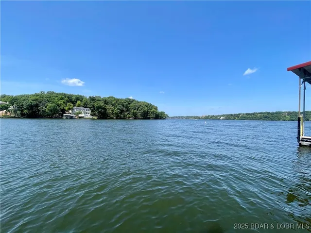 $1,299,000 | 825 Grand View Drive, Sunrise Beach, MO 65079