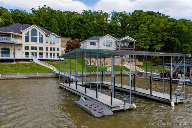 $1,299,000 | 825 Grand View Drive, Sunrise Beach, MO 65079