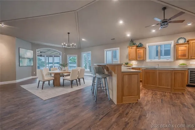 $1,299,000 | 825 Grand View Drive, Sunrise Beach, MO 65079