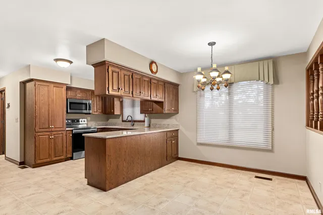 $489,900 | 29 Cherry Lane, Morton, IL 61550