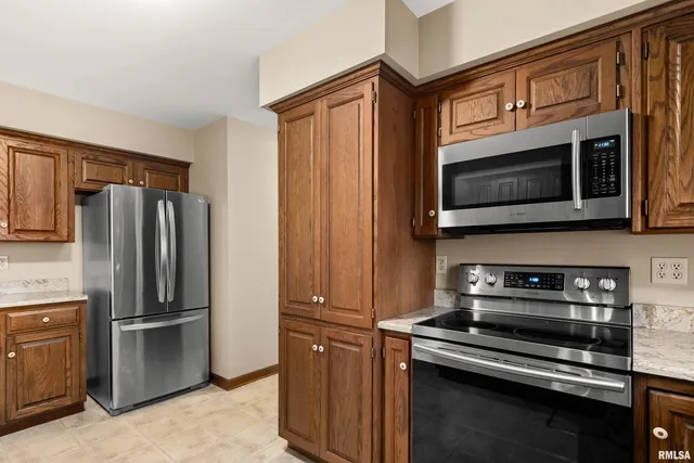 $489,900 | 29 Cherry Lane, Morton, IL 61550