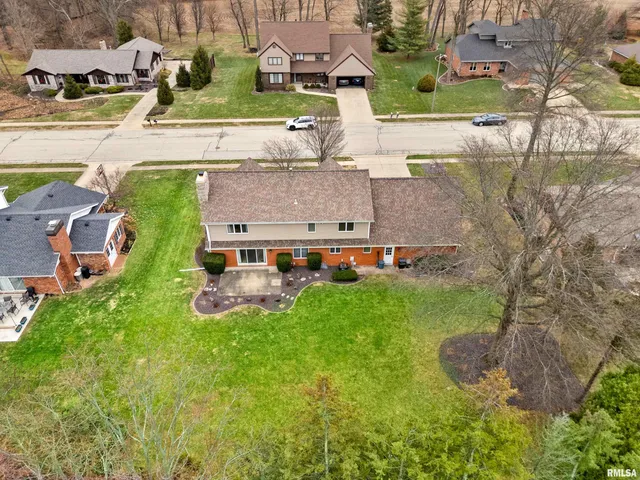 $489,900 | 29 Cherry Lane, Morton, IL 61550