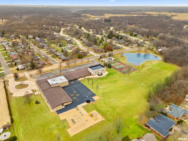 $489,900 | 29 Cherry Lane, Morton, IL 61550