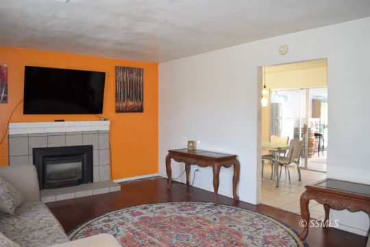 336 West Perdew Avenue Ridgecrest, CA 93555 - Photo 4 of 31