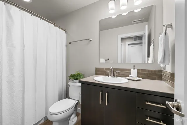 $665,000 | 3290 East Thoroughbred Lane, Boise, ID 83716