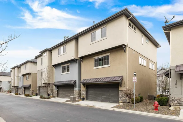 $665,000 | 3290 East Thoroughbred Lane, Boise, ID 83716