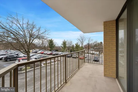 $349,000 | 666 West Germantown Pike, Unit 2101, Plymouth Meeting, PA 19462