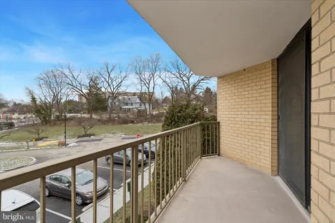 $349,000 | 666 West Germantown Pike, Unit 2101, Plymouth Meeting, PA 19462