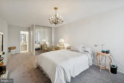 $349,000 | 666 West Germantown Pike, Unit 2101, Plymouth Meeting, PA 19462