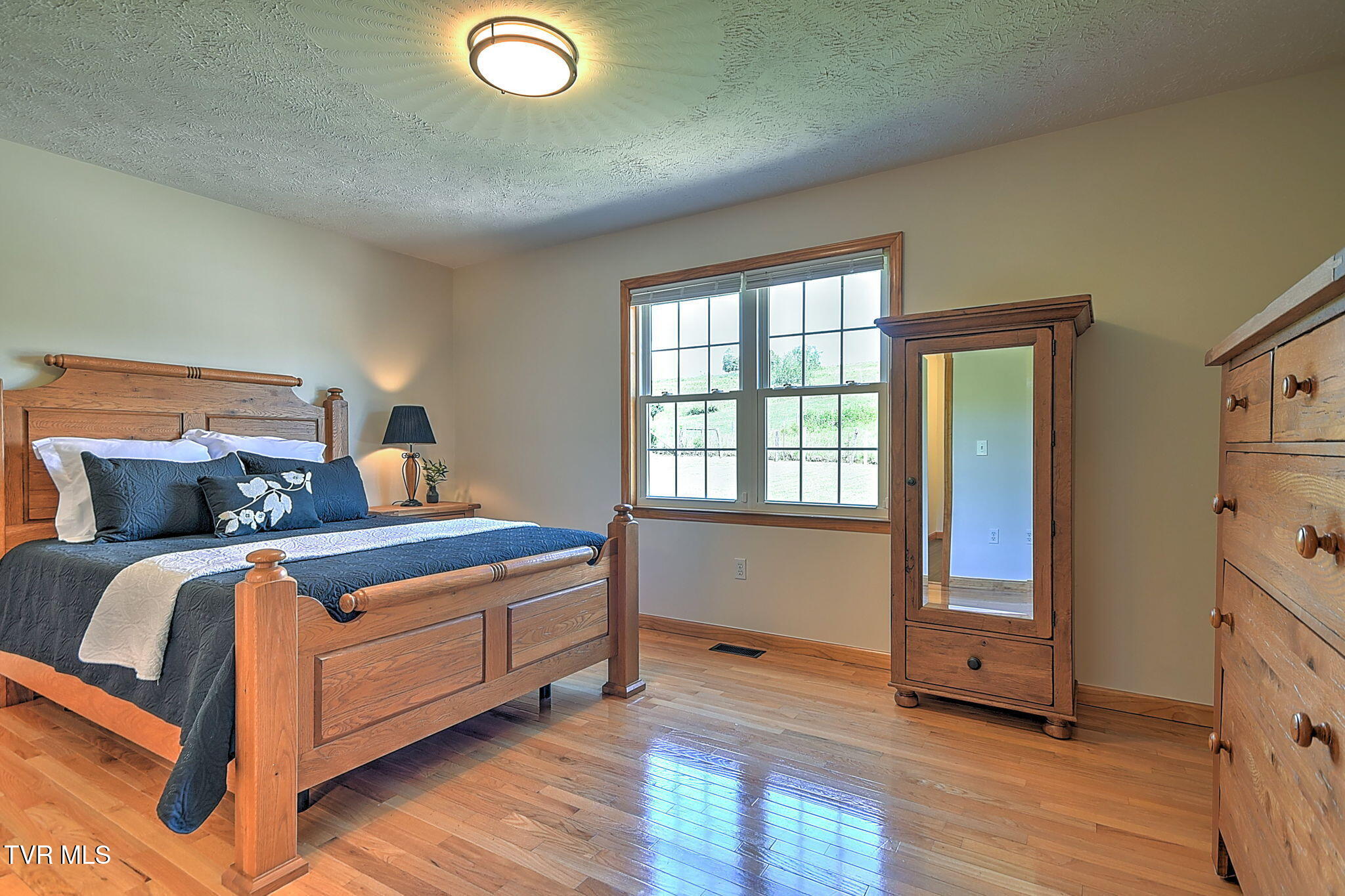18137 Old Jonesboro Road Bristol, VA 24202 - Photo 42 of 90 50-web-or-mls-18137 Old Joboro GUnit-51
