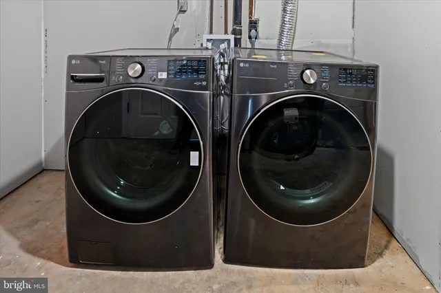 $487,500 | 14220 Fallbrook Lane, Woodbridge, VA 22193