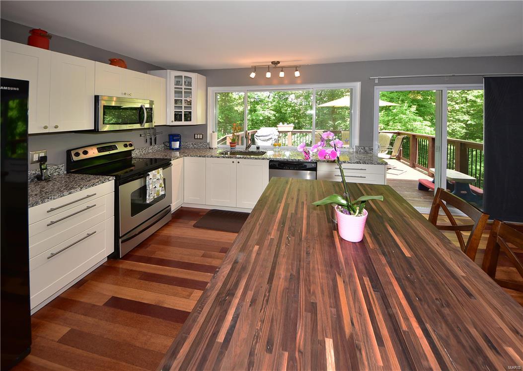 1522 Ploma Drive Ballwin, MO 63021 - Photo 2 of 23