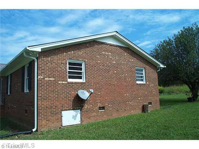 2473 Wright Road Lexington, NC 27292 - Photo 3 of 10 Other. Side View