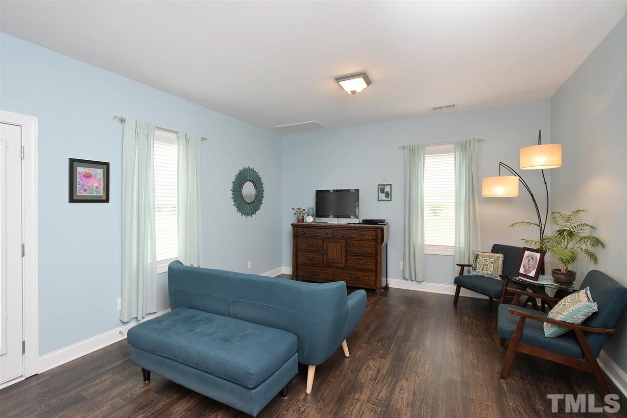 1009 Silver Farm Road Raleigh, NC 27603 - Photo 8 of 21