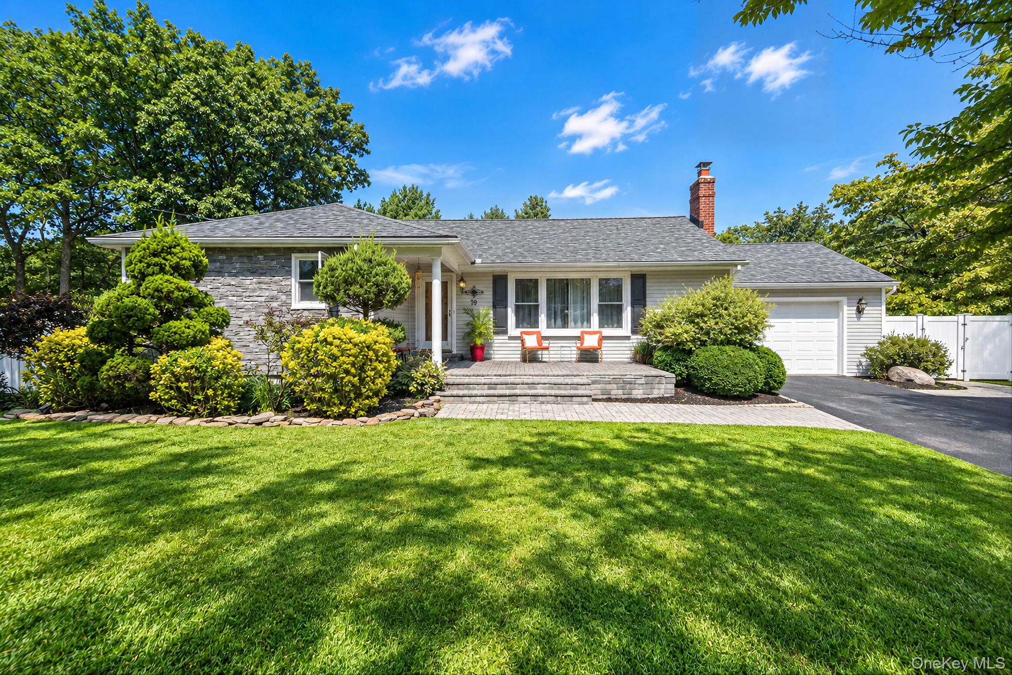 79 Fulton Boulevard Commack, NY 11725 - Photo 1 of 34 Gallery Image 1