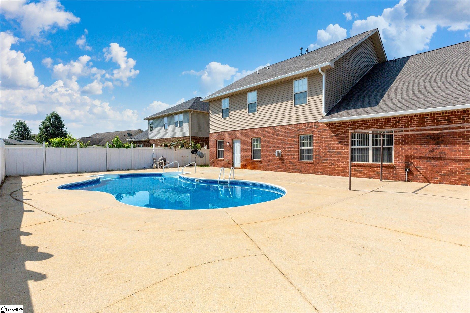 976 Rip Rap Drive Boiling Springs, SC 29316 - Photo 8 of 36 Gallery Image 8