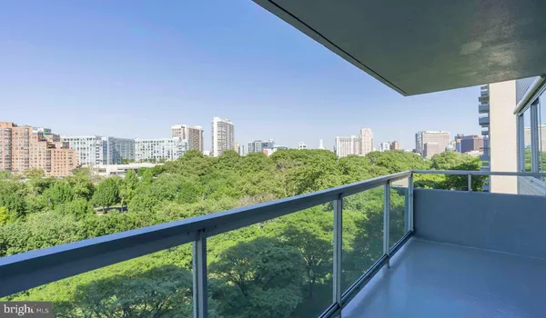 $3,927 | 2200 Benjamin Franklin Parkway, Unit N0305, Philadelphia, PA 19130
