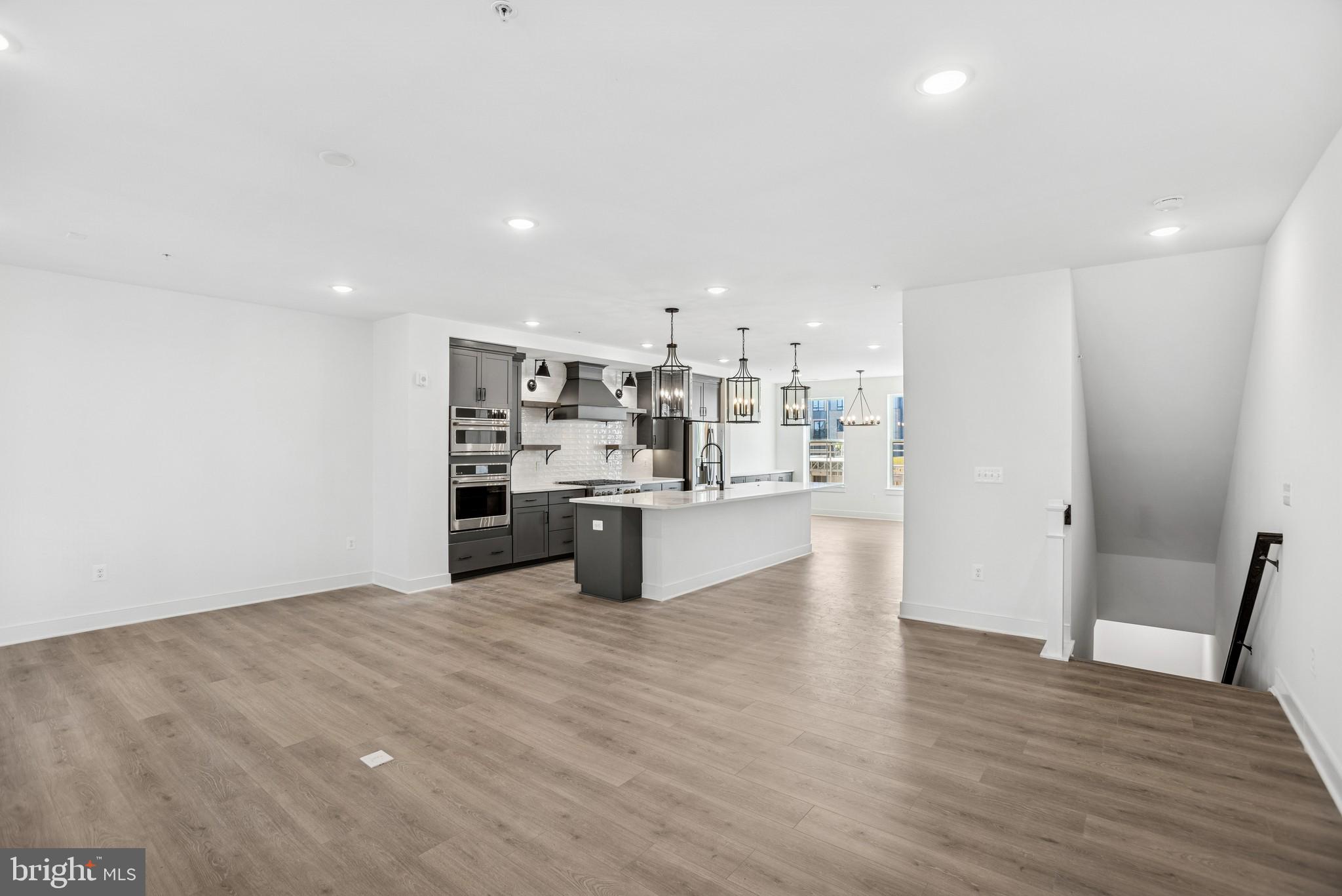 118 B Locke Street Baltimore, MD 21230 - Photo 11 of 31 GREAT ROOM AND KITCHEN