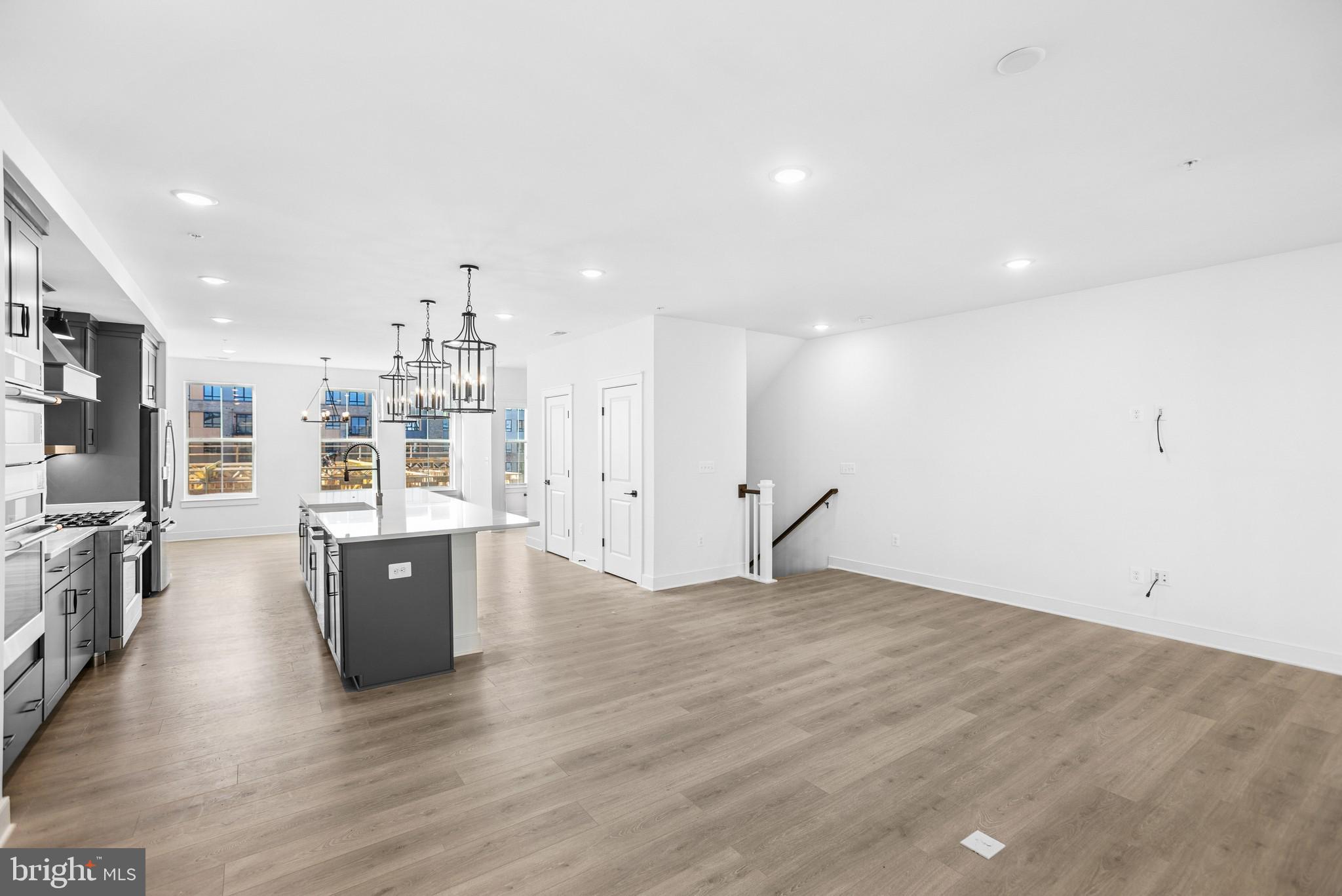 118 B Locke Street Baltimore, MD 21230 - Photo 12 of 31 GREAT ROOM AND KITCHEN