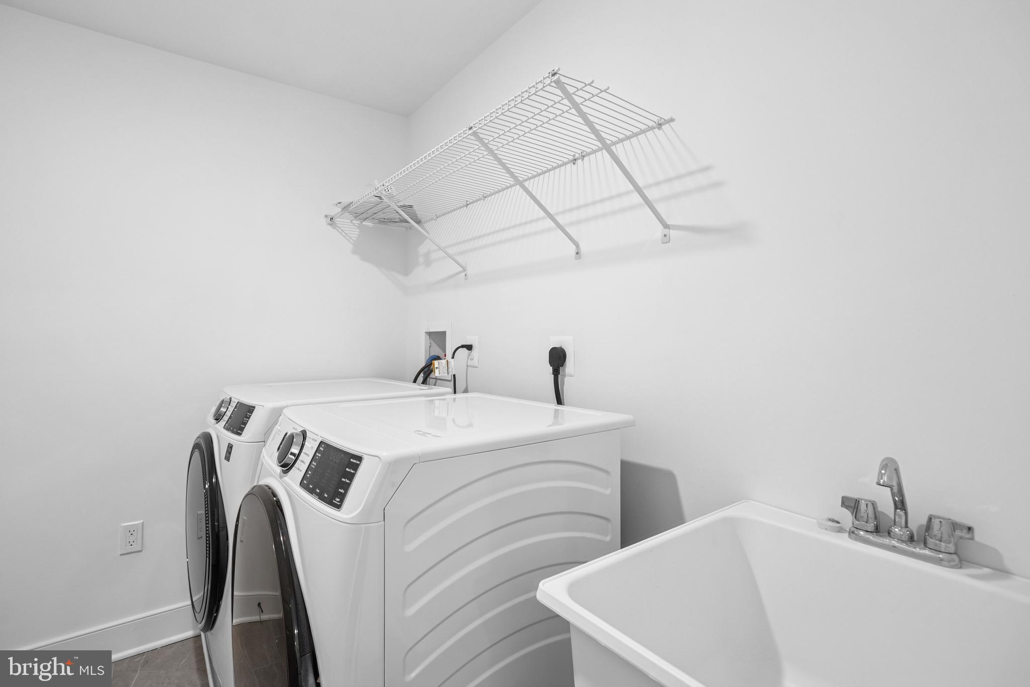 118 B Locke Street Baltimore, MD 21230 - Photo 21 of 31 LAUNDRY