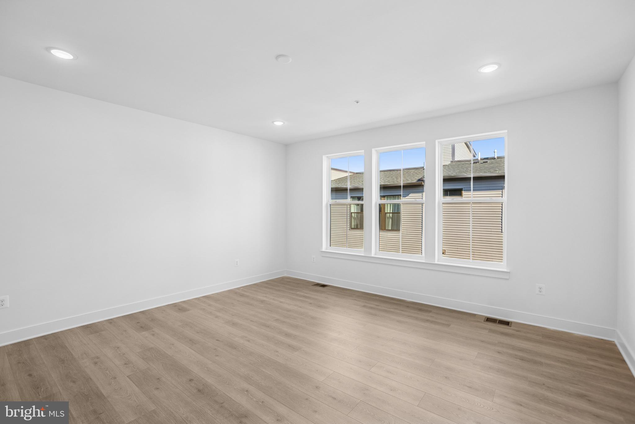 118 B Locke Street Baltimore, MD 21230 - Photo 25 of 31 PRIMARY BEDROOM