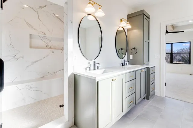 $699,900 | 1839 Woodward Circle, Raymore, MO 64083