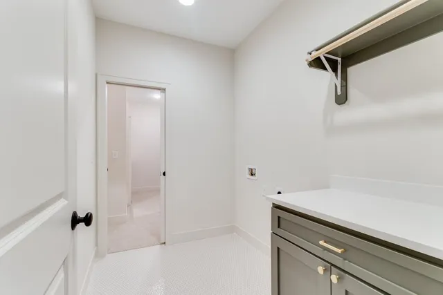 $699,900 | 1839 Woodward Circle, Raymore, MO 64083