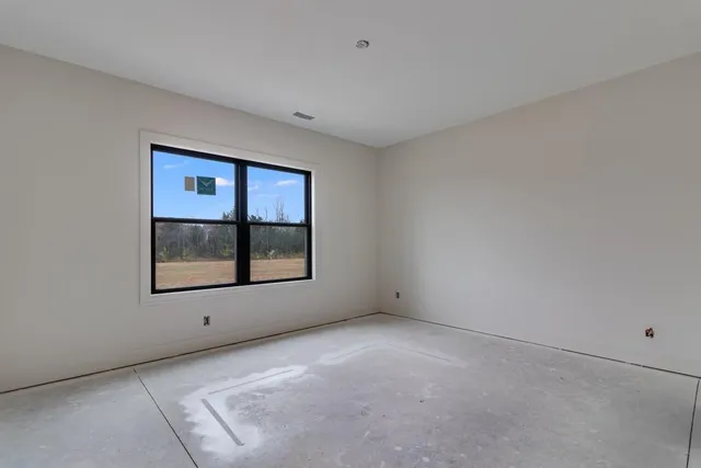 $699,900 | 1839 Woodward Circle, Raymore, MO 64083