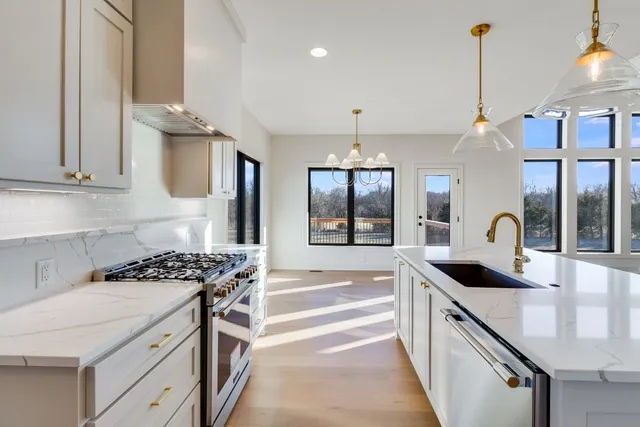 $699,900 | 1839 Woodward Circle, Raymore, MO 64083