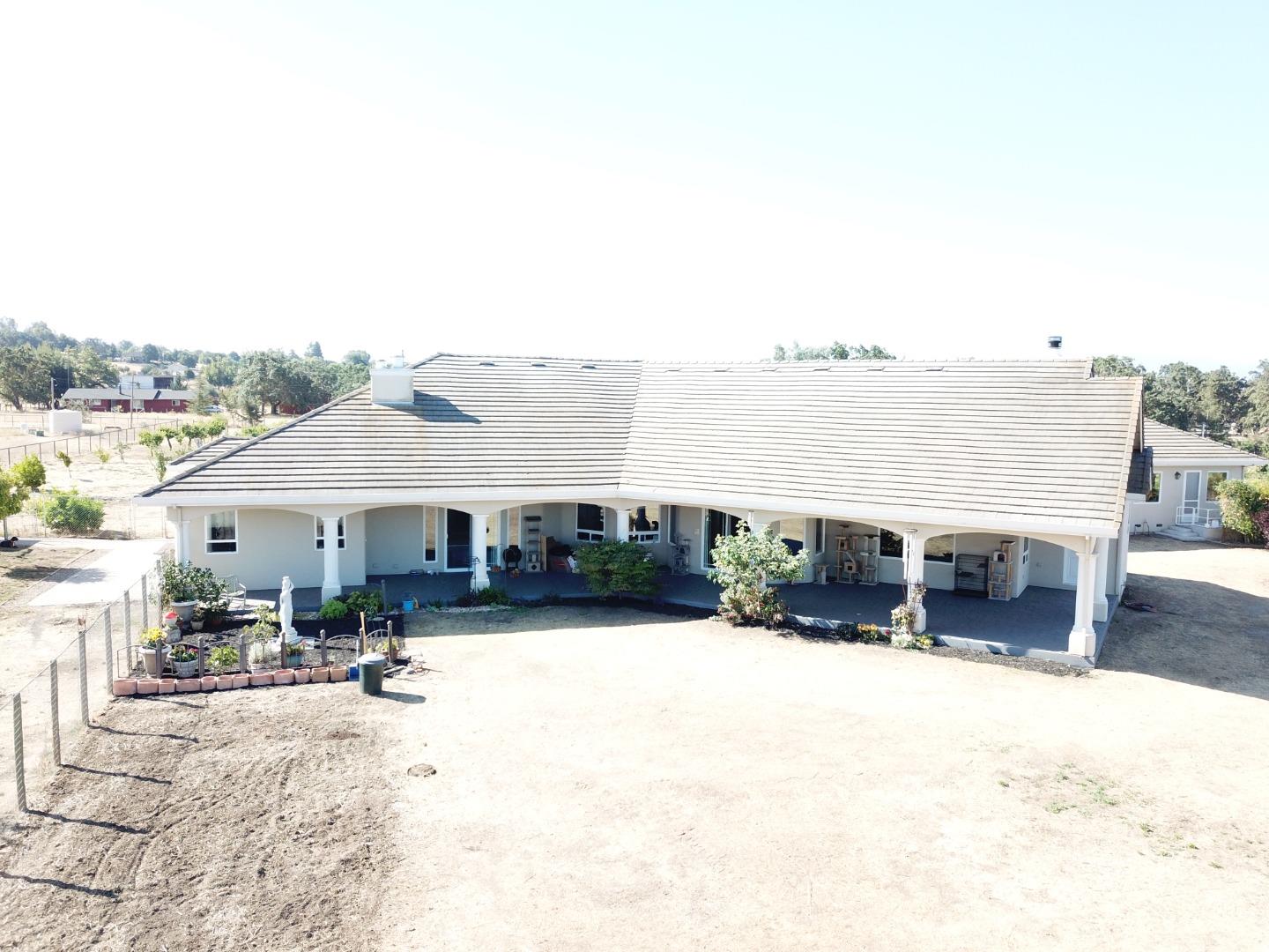 1320 Spring Grove Road Hollister, CA 95023 - Photo 35 of 51 a view of a terrace with a lake view