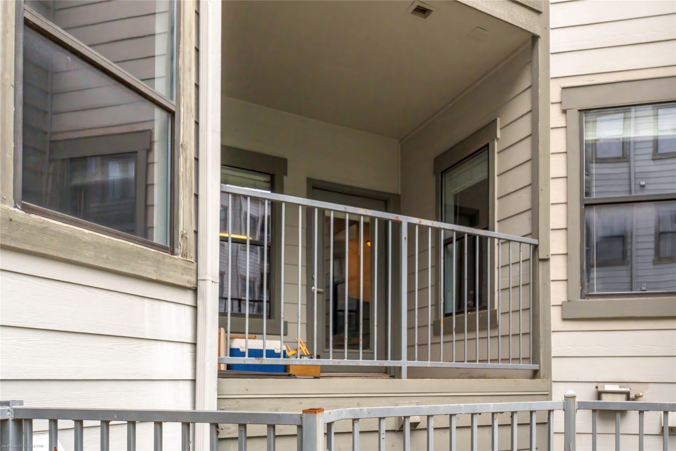 2502 Leon Street, Unit 305 Austin, TX 78705 - Photo 14 of 26 View of side of home
