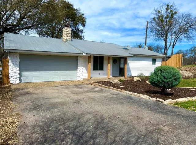 $363,000 | 514 Gemini Court, Granbury, TX 76049