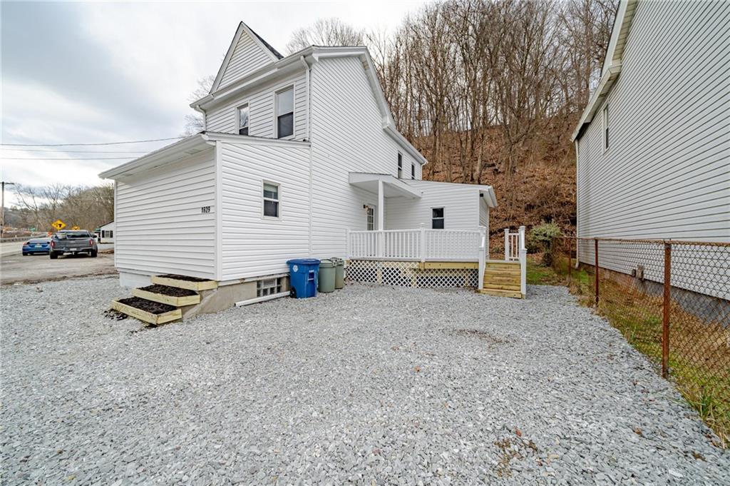 1629 Streets Run Road Pittsburgh, PA 15227 - Photo 2 of 32 Gallery Image 2