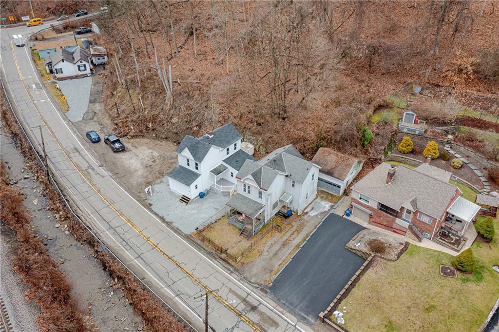 1629 Streets Run Road Pittsburgh, PA 15227 - Photo 27 of 32 Gallery Image 27