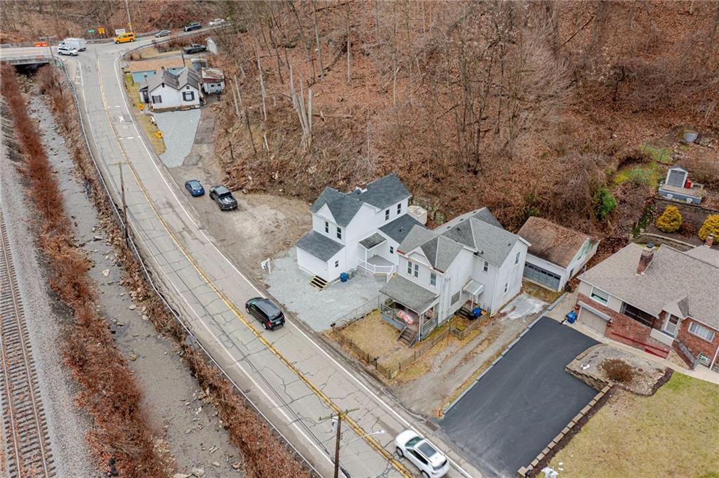 1629 Streets Run Road Pittsburgh, PA 15227 - Photo 28 of 32 Gallery Image 28