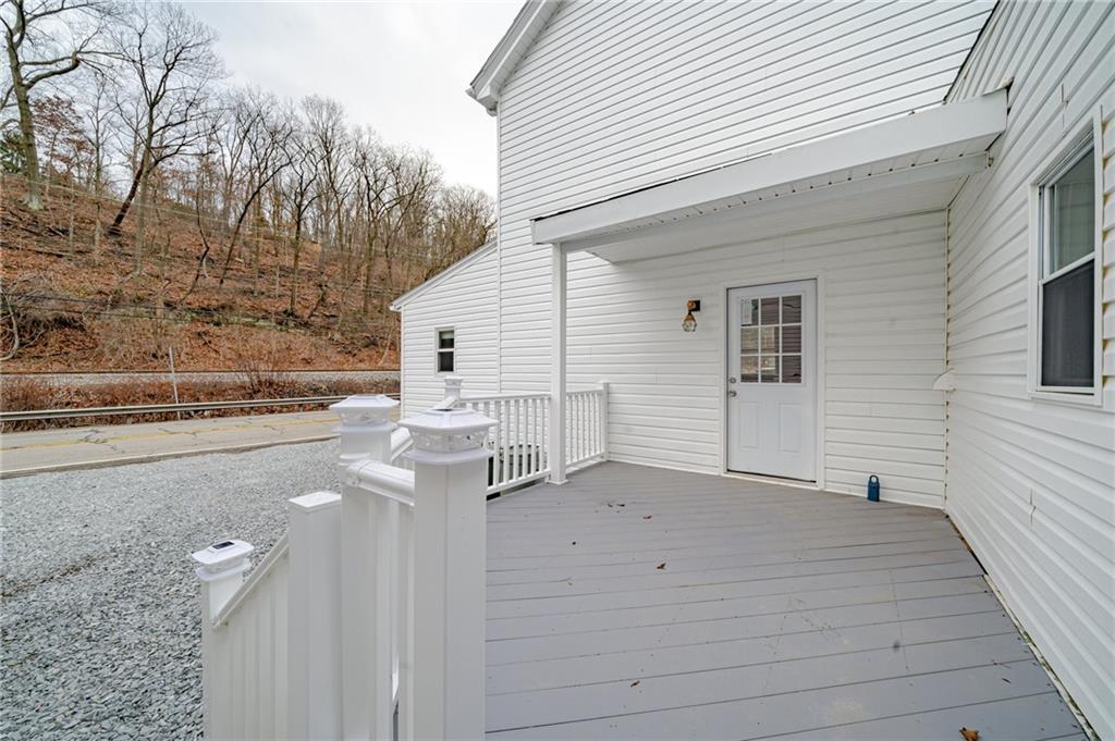 1629 Streets Run Road Pittsburgh, PA 15227 - Photo 3 of 32 Gallery Image 3