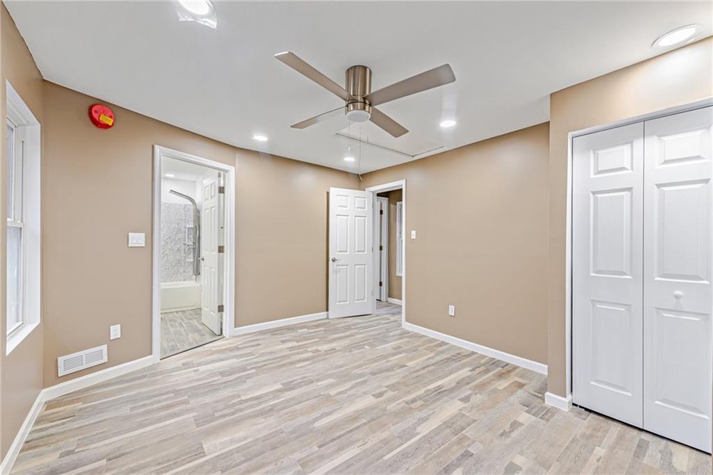 1629 Streets Run Road Pittsburgh, PA 15227 - Photo 6 of 32 Gallery Image 6