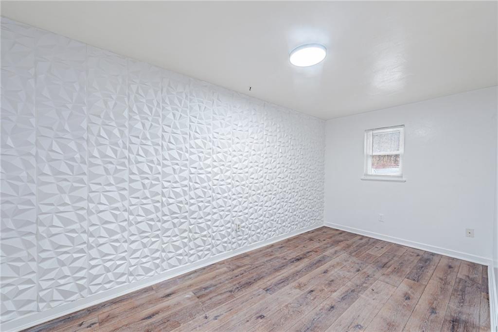 1629 Streets Run Road Pittsburgh, PA 15227 - Photo 7 of 32 Gallery Image 7