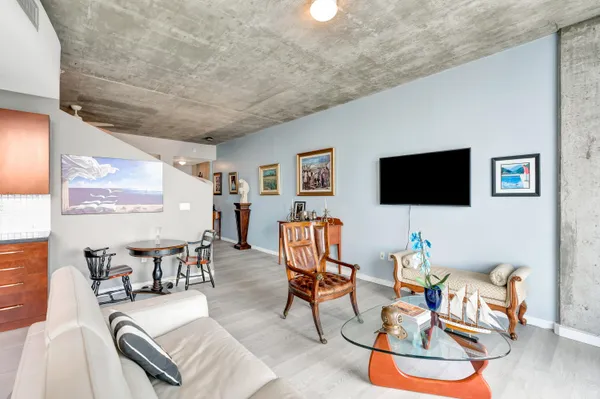 $2,400 | 300 South Australian Avenue, Unit 1114, West Palm Beach, FL 33401