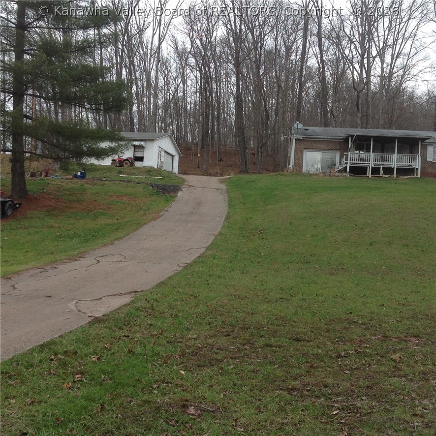 42 Brian Lane Elkview, WV 25071 - Photo 3 of 16 Gallery Image 3